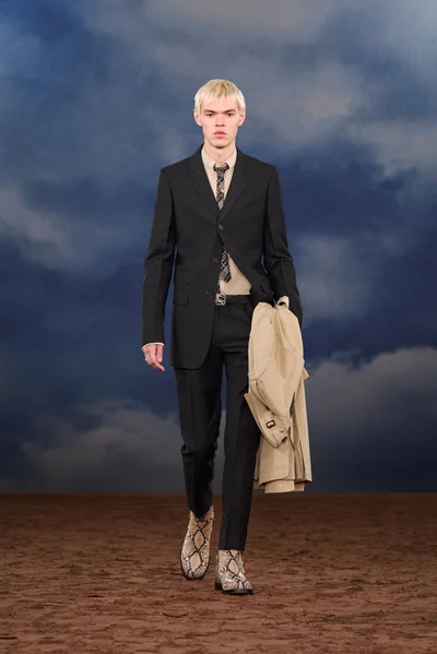 Look 4